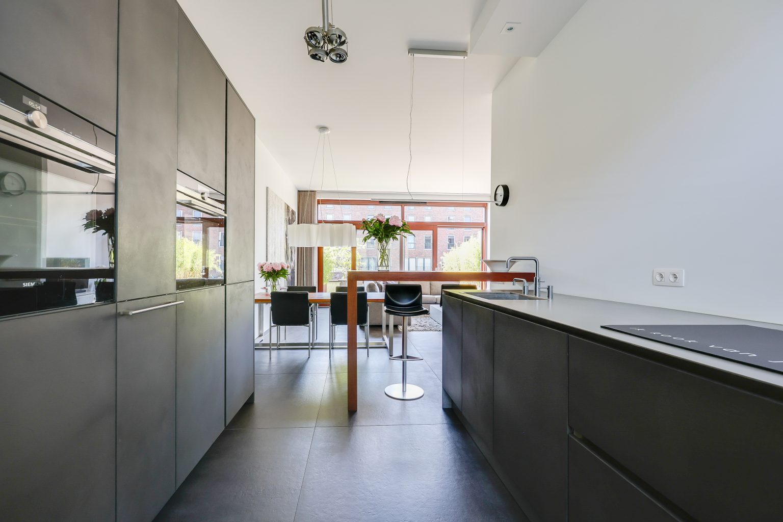 John Fernhouthof 10-04 40