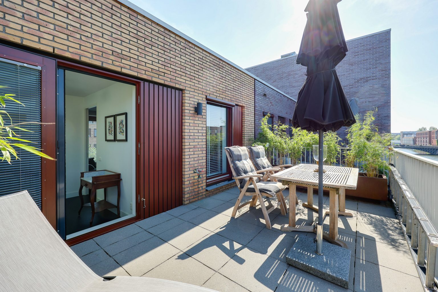 John Fernhouthof 10-43 9