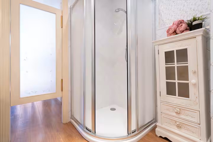 Badkamer bij de hoofdslaapkamer